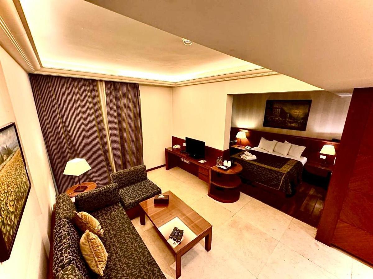King Suites Hotel Бейрут Екстер'єр фото