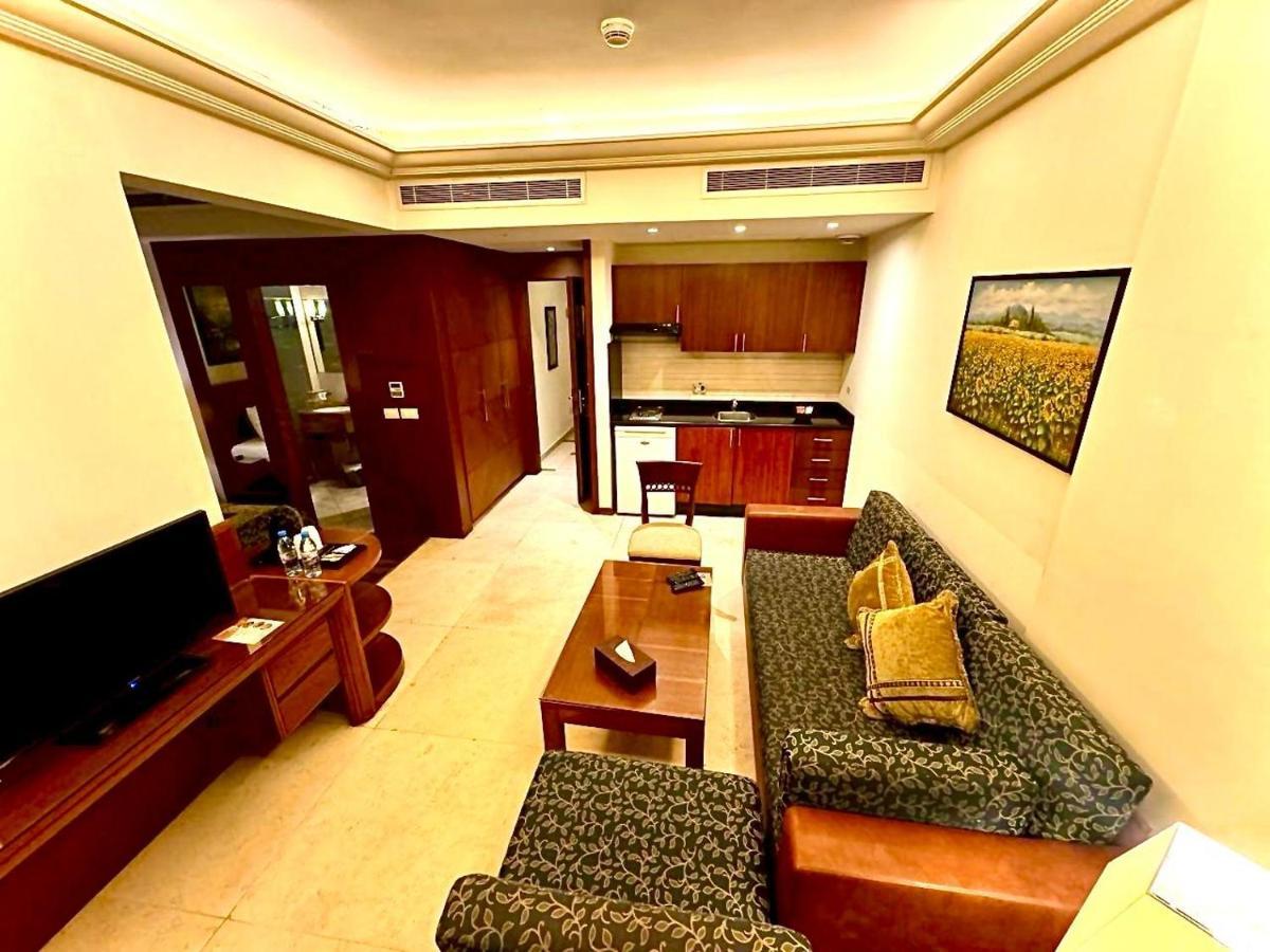 King Suites Hotel Бейрут Екстер'єр фото