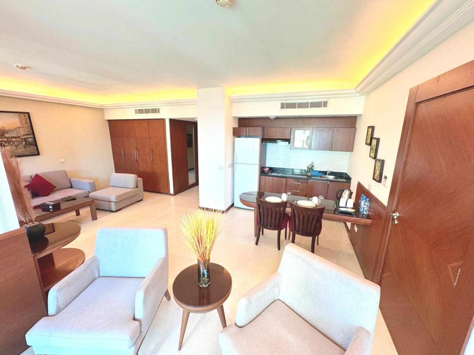 King Suites Hotel Бейрут Екстер'єр фото