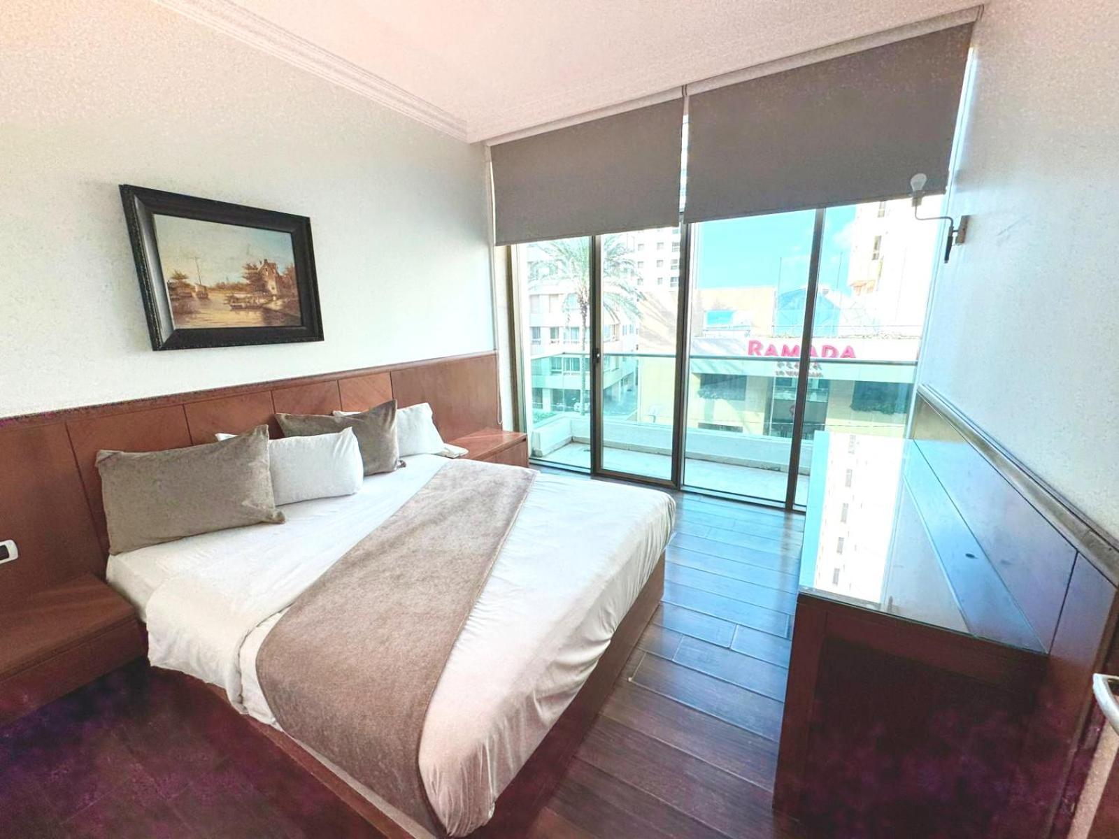 King Suites Hotel Бейрут Екстер'єр фото