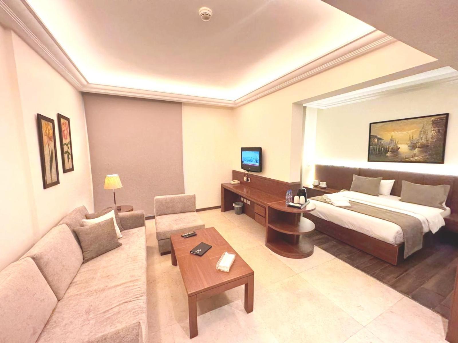 King Suites Hotel Бейрут Екстер'єр фото