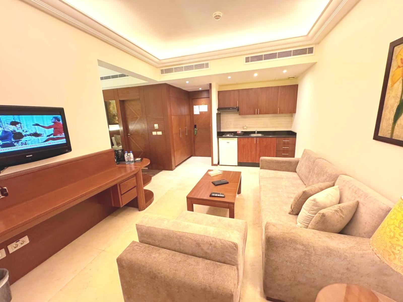 King Suites Hotel Бейрут Екстер'єр фото